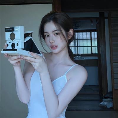 金牌客服董董恩